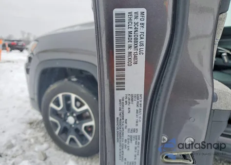 2022 Jeep Compass Latitude z USA, uszkodzony, nr VIN 3C4NJDBBXNT134078